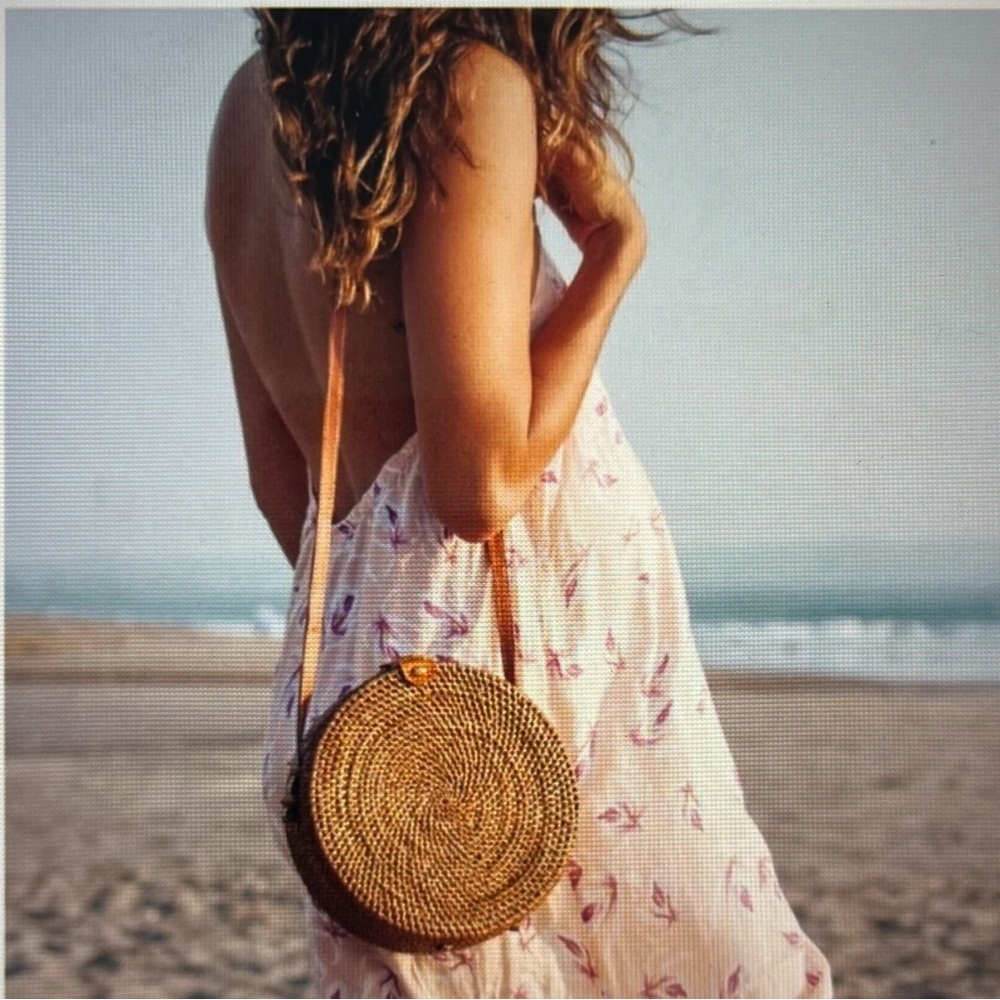 Straw Studios Women Hand Woven In Bali Rattan Crossbody 8” Round Lined Tan Purse